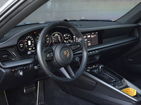 Certified 2020 Porsche 911 Carrera 4S image 4