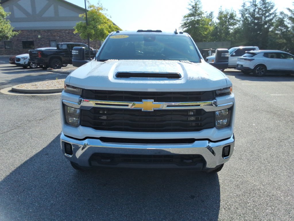 Certified 2025 Chevrolet Silverado 2500 LT AWD/4WD image 2