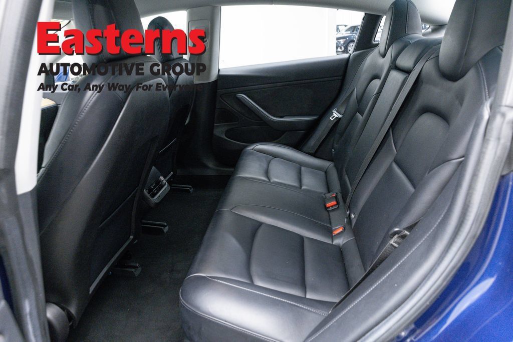 Used 2018 Tesla Model 3 Long Range RWD image 16