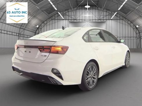 Used 2023 Kia Forte GT-Line w/ GT-Line Technology Package FWD image 4