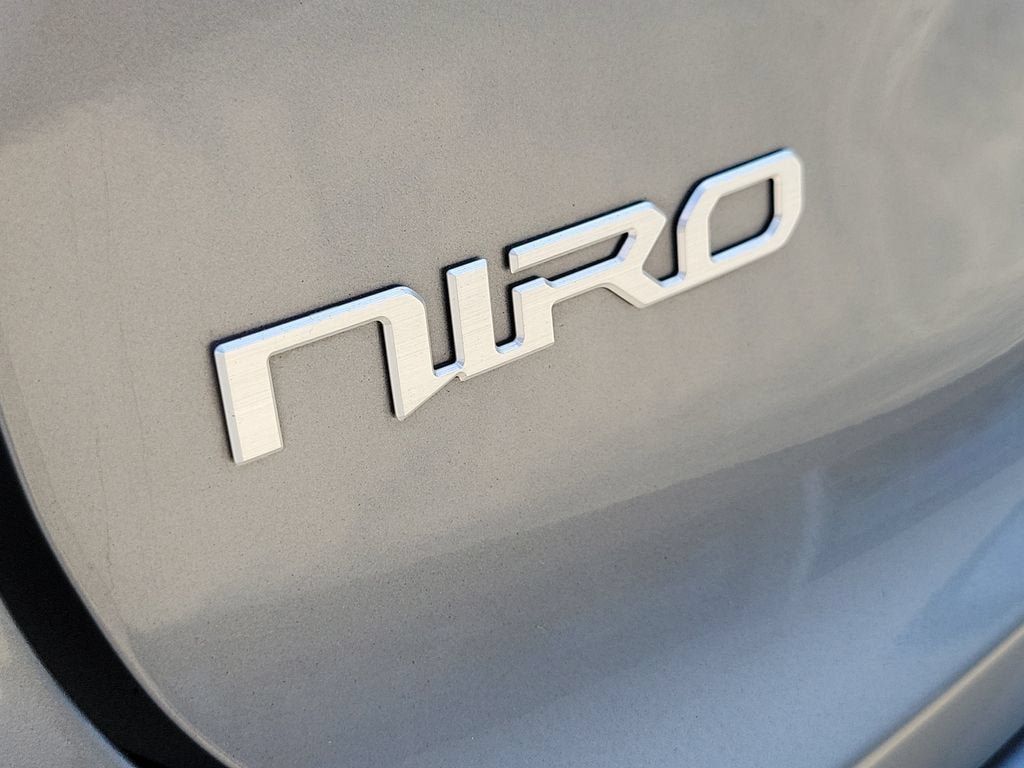 Used 2024 Kia Niro EX FWD image 7