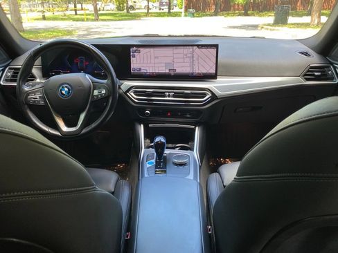 Used 2023 BMW i4 eDrive40 w/ Premium Package RWD image 26
