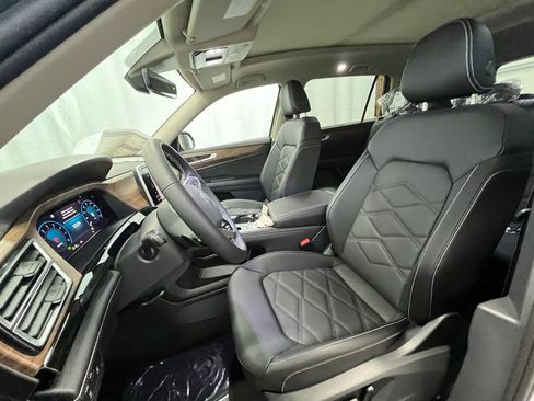 New 2026 Volkswagen Atlas SE image 10