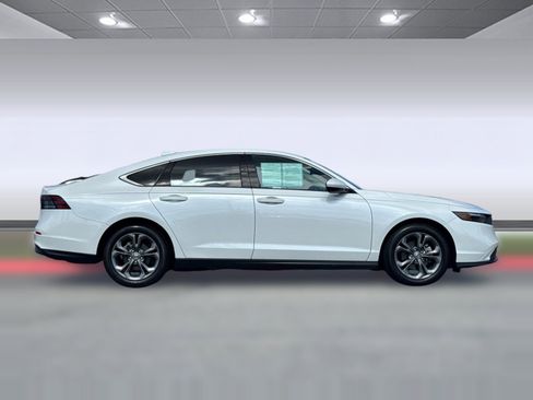 Certified 2024 Honda Accord EX image 8