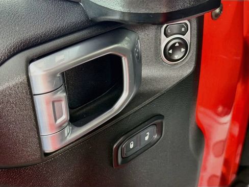 Used 2021 Jeep Wrangler Unlimited Sport AWD/4WD image 17
