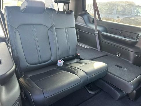 New 2025 Jeep Wagoneer L Series II w/ Convenience Group I AWD/4WD image 5
