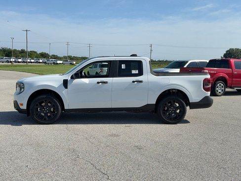 New 2026 Ford Maverick XLT w/ Equipment Group 301A AWD/4WD image 2