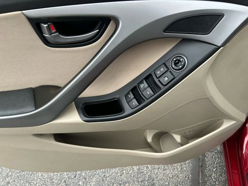 Used 2014 Hyundai Elantra SE w/ Option Group 02 image 23