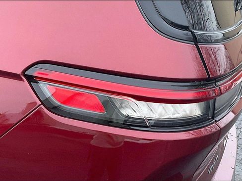 Used 2023 Jeep Grand Cherokee L Altitude image 32