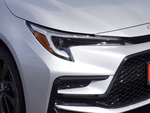 New 2026 Toyota Corolla SE image 3