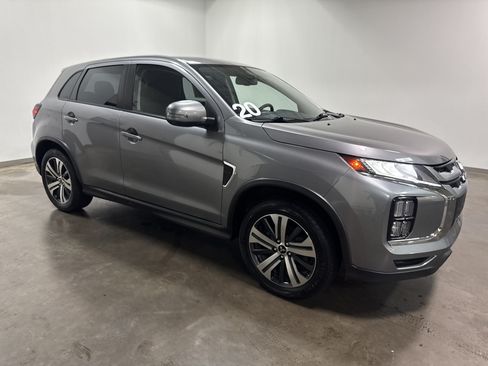 Used 2020 Mitsubishi Outlander Sport SE AWD/4WD image 2