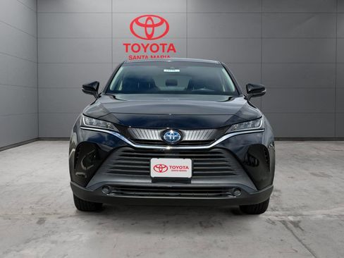 Used 2021 Toyota Venza LE image 3