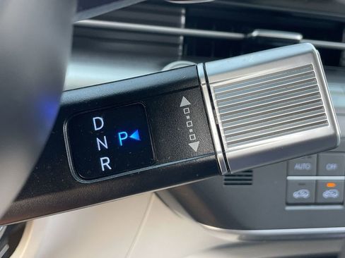 Certified 2025 Hyundai Kona SEL AWD/4WD image 28