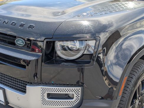 Used 2025 Land Rover Defender 110 S AWD/4WD image 12