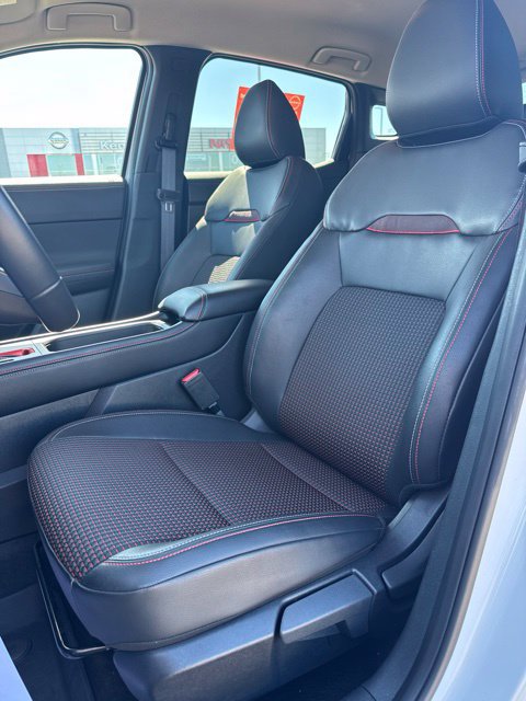 Certified 2025 Nissan Kicks SR AWD/4WD image 10
