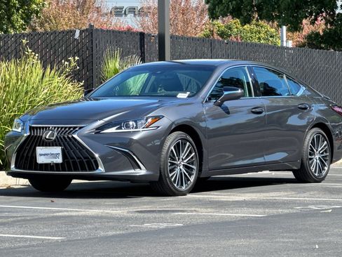 Certified 2025 Lexus ES 300h w/ Premium Package FWD image 9