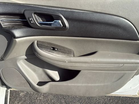 Used 2014 Chevrolet Malibu LT FWD image 16