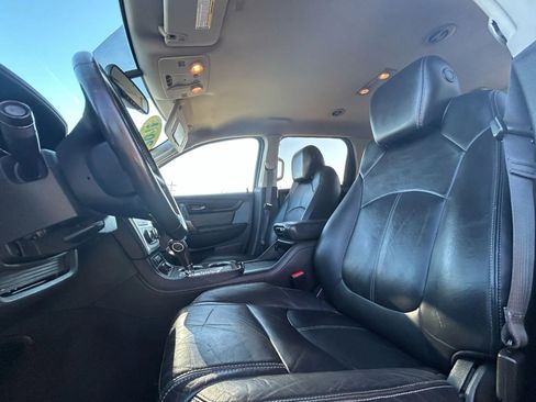 Used 2015 GMC Acadia SLT image 9