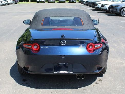 New 2026 MAZDA MX-5 Miata Club w/ Weather Package RWD image 4