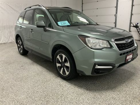 Used 2017 Subaru Forester 2.5i Premium w/ All-Weather Package AWD/4WD image 3