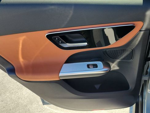 New 2026 Mercedes-Benz GLC 300 image 9