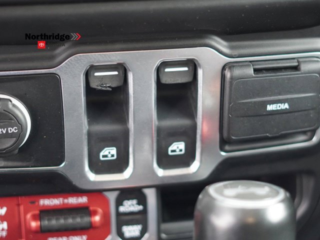 Used 2021 Jeep Wrangler Rubicon AWD/4WD image 30