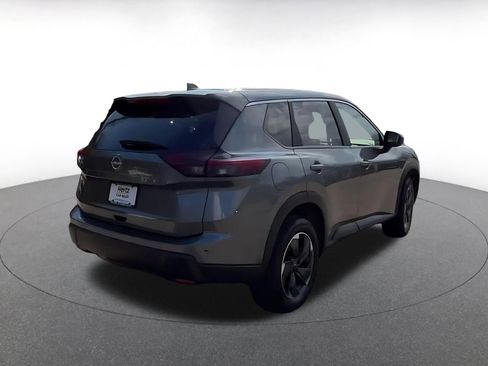 Used 2025 Nissan Rogue SV image 12
