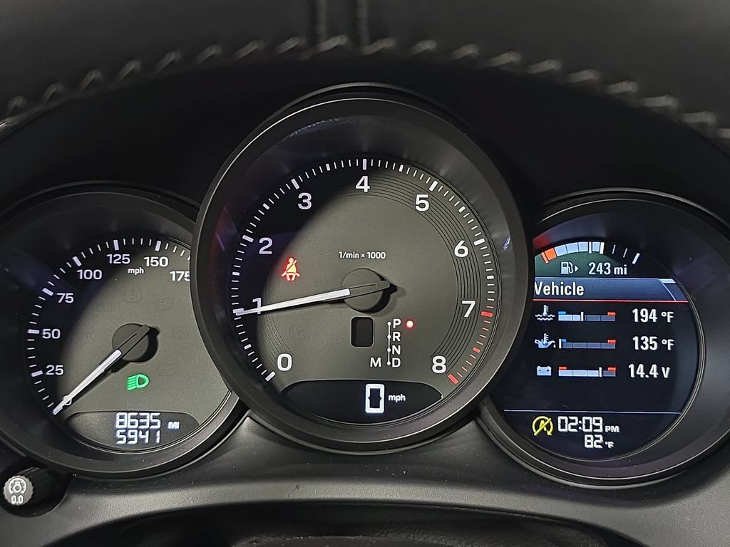 Certified 2026 Porsche Macan AWD/4WD image 15