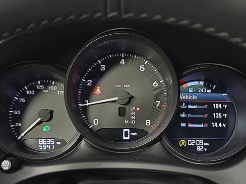Certified 2026 Porsche Macan AWD/4WD image 15