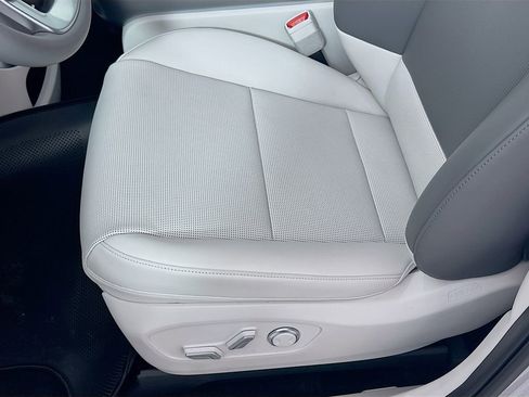 New 2026 Hyundai Ioniq 9 SEL image 21