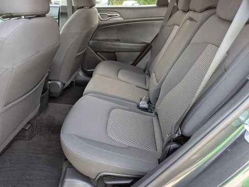 Used 2024 Kia Sportage LX FWD image 11