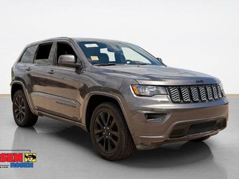 Used 2019 Jeep Grand Cherokee Altitude RWD image 1