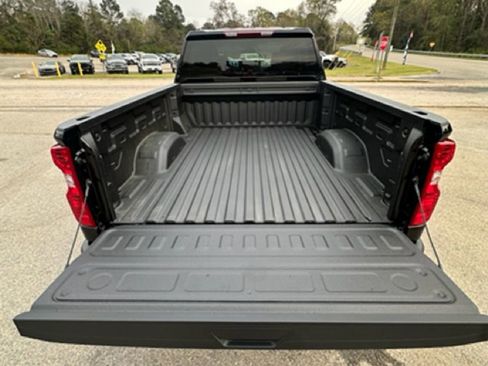 New 2026 Chevrolet Silverado 2500 Custom w/ Custom Value Package AWD/4WD image 18