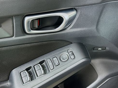 Used 2023 Honda Civic Sport image 15