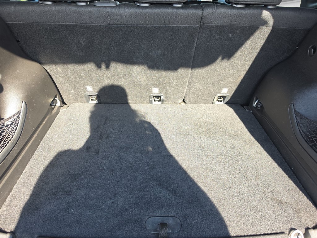 Used 2018 Jeep Renegade Latitude AWD/4WD image 29