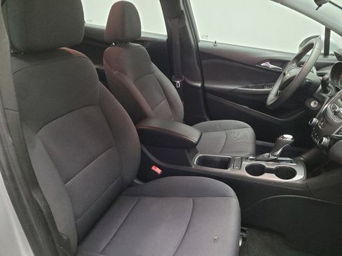 Used 2019 Chevrolet Cruze LT FWD image 21