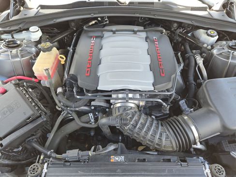 Used 2020 Chevrolet Camaro SS RWD image 24