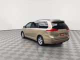 Used 2011 Toyota Sienna LE image 2