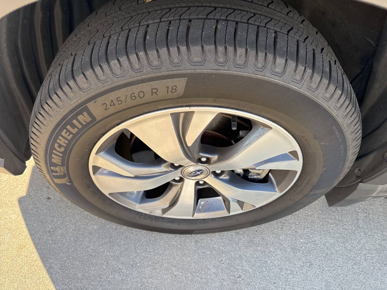 Used 2020 Subaru Ascent Premium AWD/4WD image 9