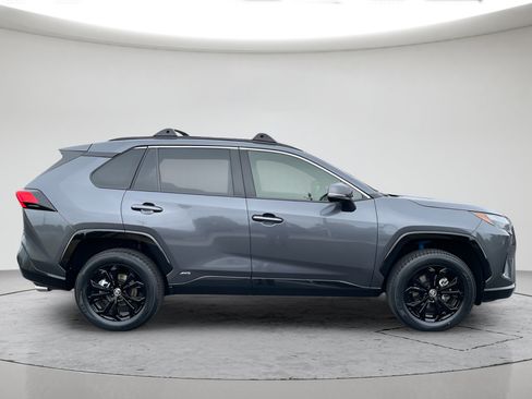 Certified 2024 Toyota RAV4 SE AWD/4WD image 2