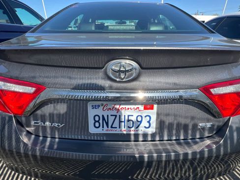 Used 2017 Toyota Camry SE image 19