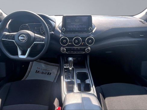 Certified 2025 Nissan Sentra SV FWD image 17