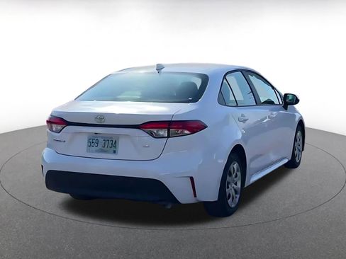 Used 2025 Toyota Corolla LE image 14