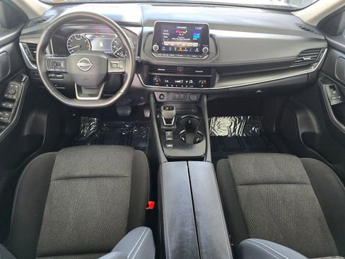 Used 2025 Nissan Rogue SV FWD image 9