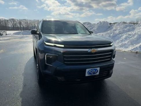 New 2026 Chevrolet Traverse High Country w/ LPO, Floor Liner Package AWD/4WD image 3