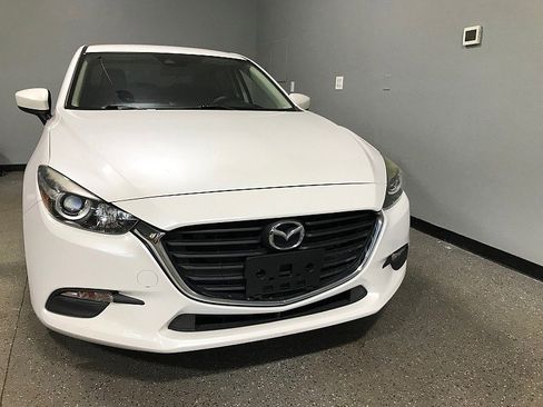 Used 2018 MAZDA MAZDA3 Touring FWD image 8