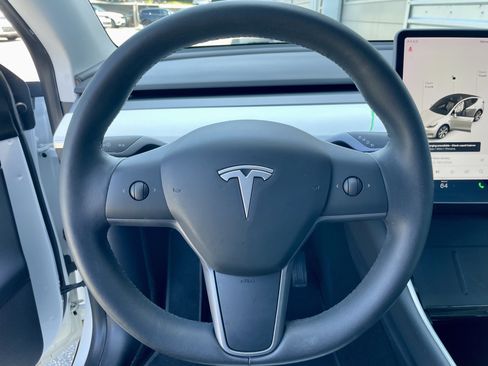 Used 2020 Tesla Model Y Long Range AWD/4WD image 28