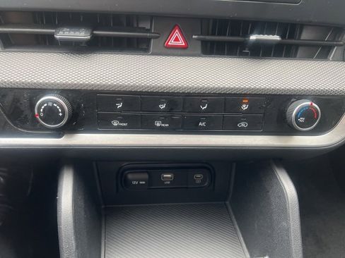 Certified 2024 Kia Sportage LX image 10