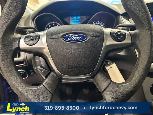 Used 2012 Ford Focus SE w/ SE Winter Pkg image 9