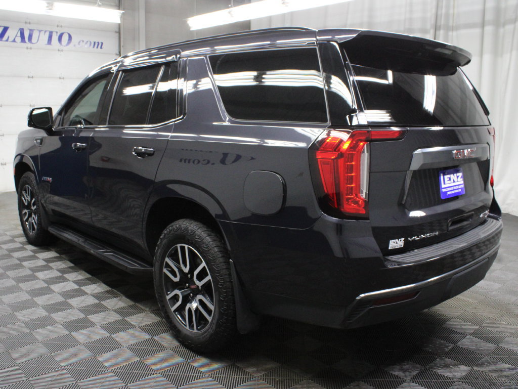 Used 2024 GMC Yukon AT4 w/ Technology Package AWD/4WD image 7